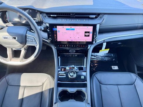 New 2026 Jeep Grand Cherokee Limited AWD/4WD image 11