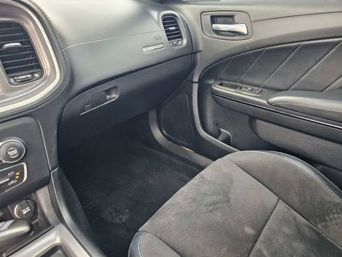 Used 2022 Dodge Charger R/T w/ Plus Group RWD image 30