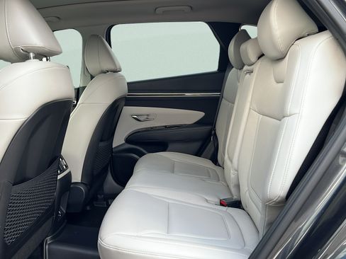 Certified 2023 Hyundai Tucson Limited FWD image 10