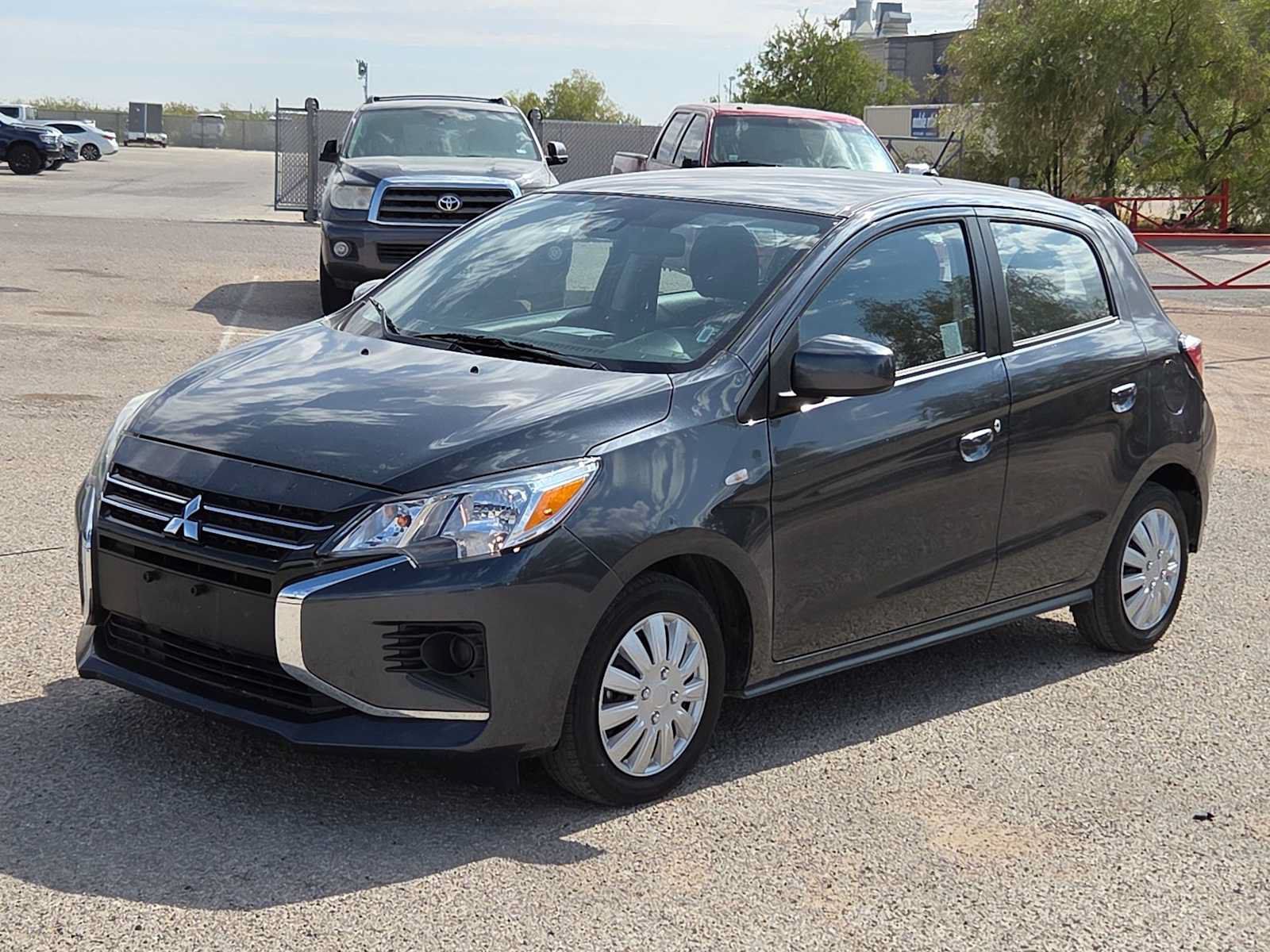 Used 2024 Mitsubishi Mirage ES FWD image 4