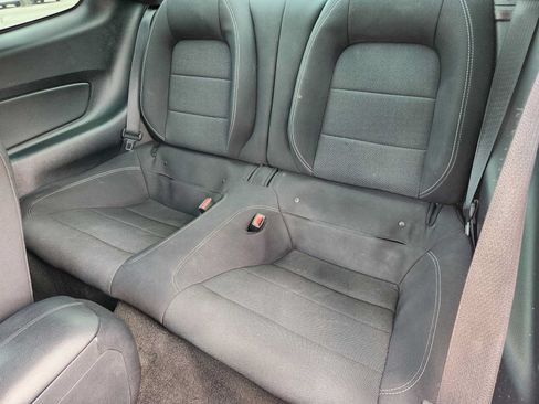 Used 2016 Ford Mustang Coupe RWD image 26