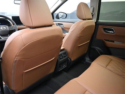 New 2026 Nissan Rogue Platinum w/ Platinum Premium Package image 12