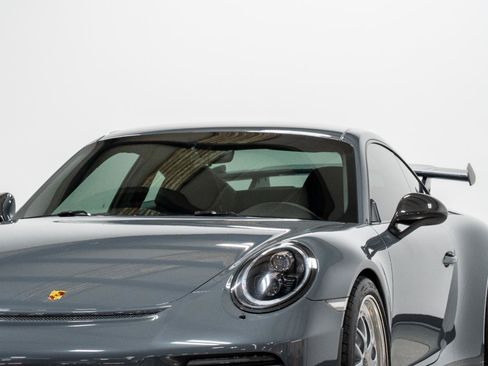 Used 2018 Porsche 911 GT3 RWD image 10