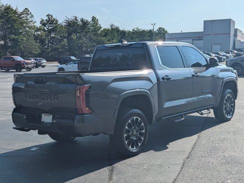 Used 2025 Toyota Tundra Limited AWD/4WD image 7