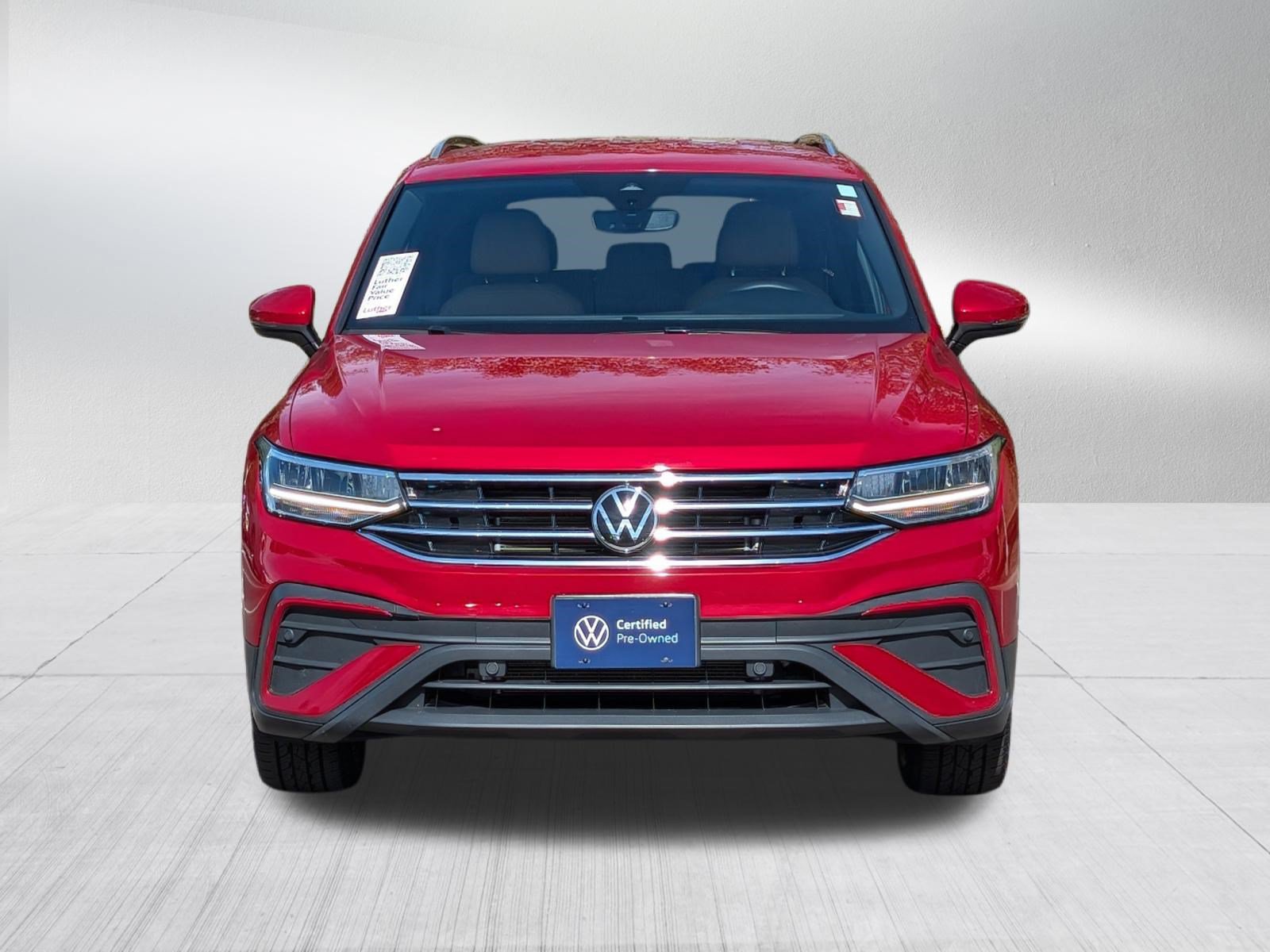 Certified 2023 Volkswagen Tiguan SE FWD image 2
