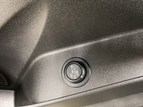 Certified 2023 Chevrolet Equinox LT AWD/4WD image 33