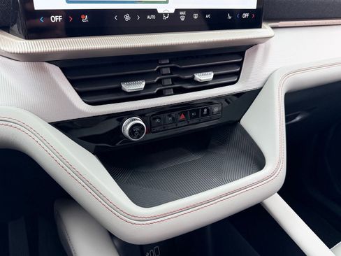 New 2026 Ford Explorer Active w/ Active Comfort Package image 26