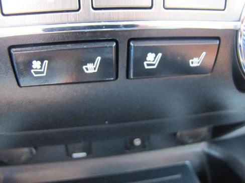 Used 2019 Toyota Tundra 1794 Edition AWD/4WD image 42