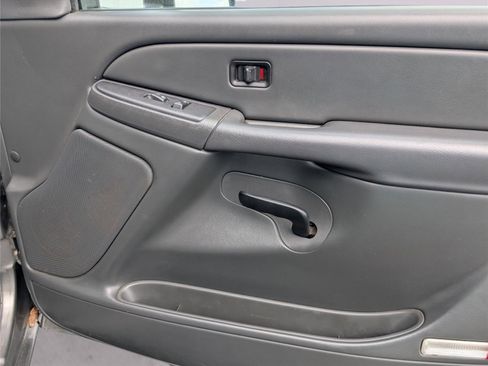 Used 2007 Chevrolet Silverado 2500 LT w/ Heavy-Duty Power Package image 35