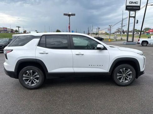 Used 2026 Chevrolet Equinox LT AWD/4WD image 11