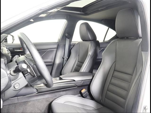 Certified 2025 Lexus IS 350 F Sport RWD image 7