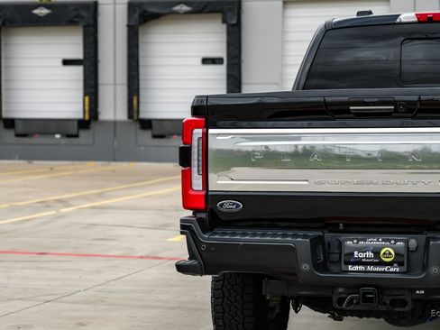Used 2024 Ford F350 Platinum w/ Tremor Off-Road Package AWD/4WD image 14