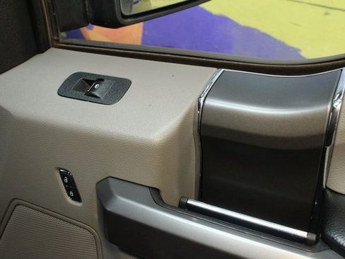 Used 2019 Ford F150 XLT w/ Equipment Group 302A Luxury image 9