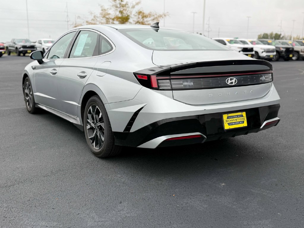 Used 2025 Hyundai Sonata SEL FWD image 9