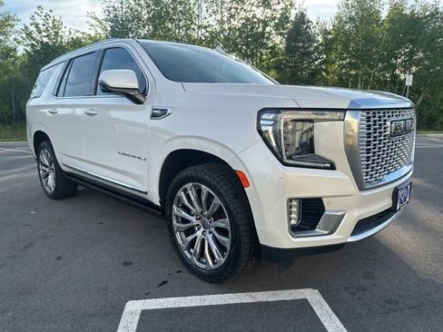Used 2022 GMC Yukon Denali w/ Denali Ultimate Package AWD/4WD image 7