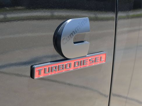 Used 2024 RAM 3500 Big Horn w/ Night Edition AWD/4WD image 6