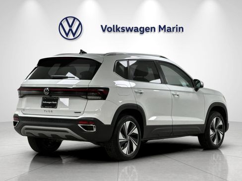 New 2026 Volkswagen Taos SE AWD/4WD image 5