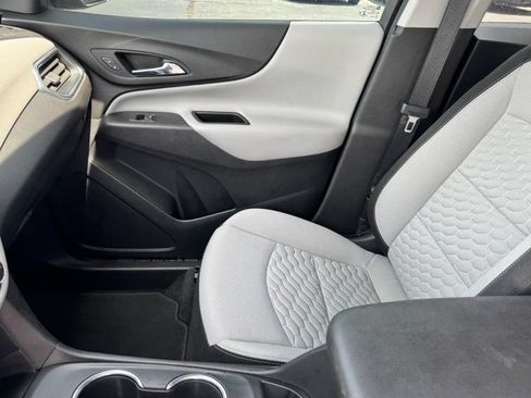 Used 2020 Chevrolet Equinox LS w/ LS Convenience Package FWD image 13