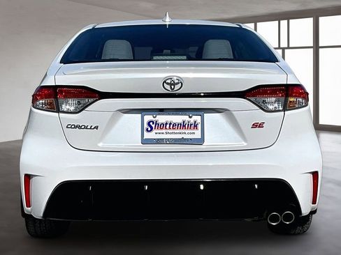 Used 2024 Toyota Corolla SE FWD image 5