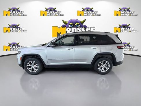 Used 2022 Jeep Grand Cherokee Limited w/ Luxury Tech Group II image 7
