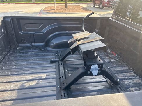Used 2014 RAM 1500 Express RWD image 21