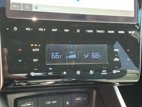 Used 2024 Hyundai Santa Cruz Limited image 16