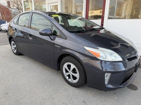 Used 2013 Toyota Prius Two image 32