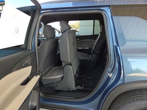 New 2026 Chevrolet Traverse LT image 27