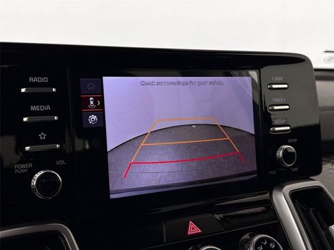 Used 2023 Kia Sorento LX FWD image 21