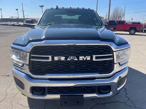 Used 2022 RAM 3500 Tradesman w/ Chrome Appearance Group image 9