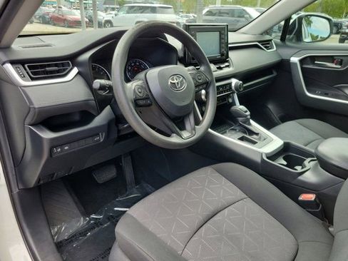Used 2020 Toyota RAV4 XLE w/ Convenience Package image 15