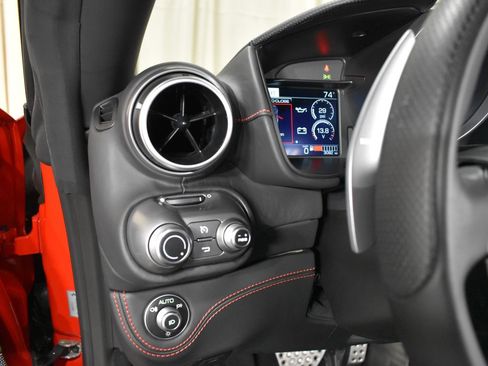 Used 2020 Ferrari Portofino RWD image 16