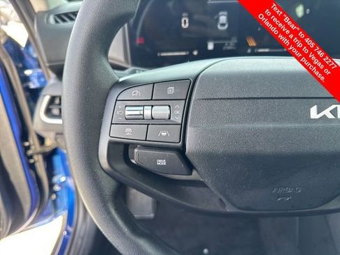 Used 2025 Kia K4 LXS image 17