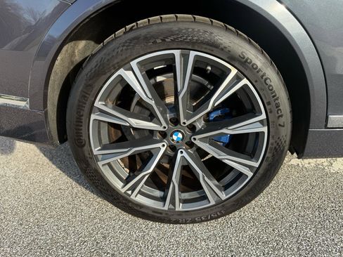 Used 2021 BMW X7 xDrive40i w/ Cold Weather Package image 44