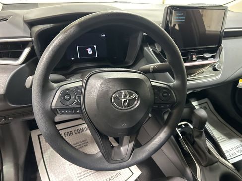 Used 2026 Toyota Corolla LE FWD image 23