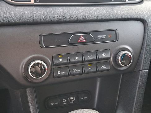 Used 2019 Kia Sportage LX FWD image 11