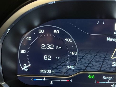 Used 2023 GMC Yukon SLT image 39