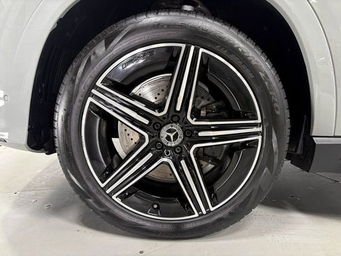 Used 2024 Mercedes-Benz GLE 450 4MATIC w/ AMG Line Exterior image 38