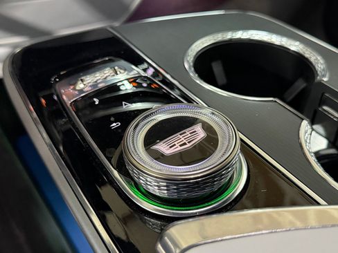 Certified 2024 Cadillac Lyriq Luxury RWD image 17