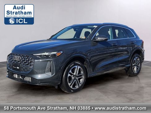 Certified 2025 Audi Q5 Premium w/ Convenience Package image 1