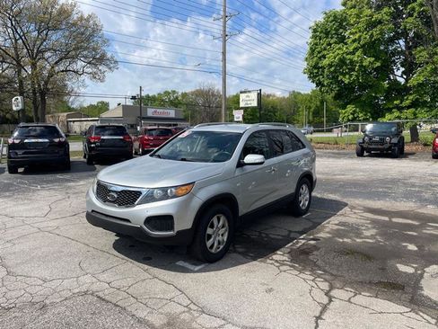 Used 2012 Kia Sorento LX w/ Third Row Pkg FWD image 1