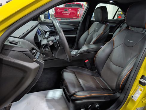 Used 2024 Cadillac CT4 V image 7