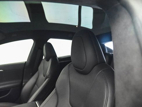 Used 2021 Tesla Model S Plaid image 23