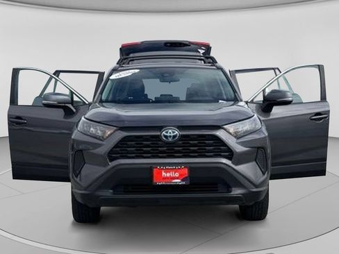 Used 2022 Toyota RAV4 LE w/ Carpet Mat Package (TMS) AWD/4WD image 32