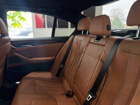 Used 2022 BMW 540i xDrive w/ M Sport Package image 17