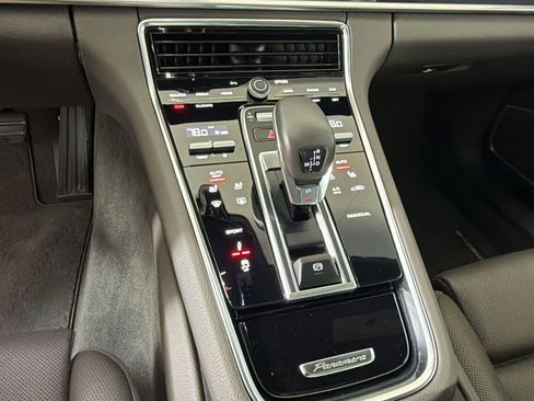Certified 2022 Porsche Panamera 4 Platinum Edition AWD/4WD image 19