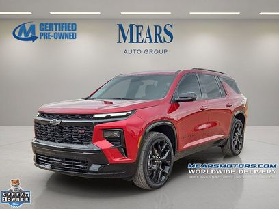 Used 2025 Chevrolet Traverse RS