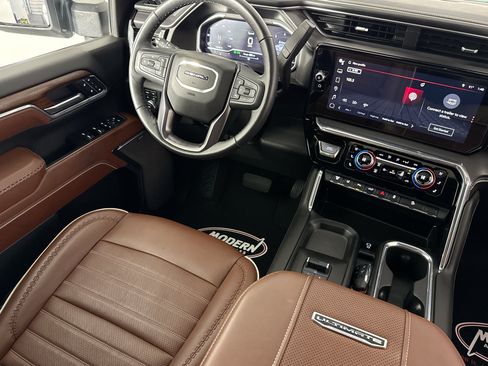 Used 2024 GMC Sierra 2500 Denali Ultimate AWD/4WD image 31