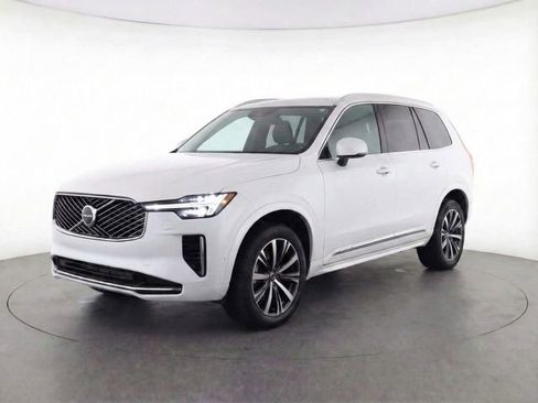 New 2026 Volvo XC90 B6 Core image 38