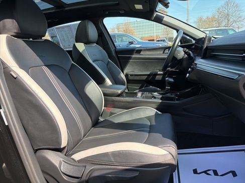 Used 2025 Kia K5 GT-Line w/ GT-Line Premium Package image 11